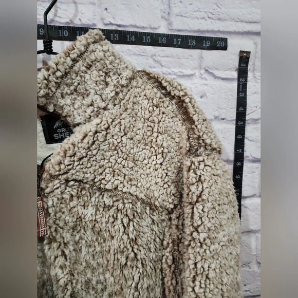 Grizzly Sherpa light tan pullover Size L - Picture 3 of 5
